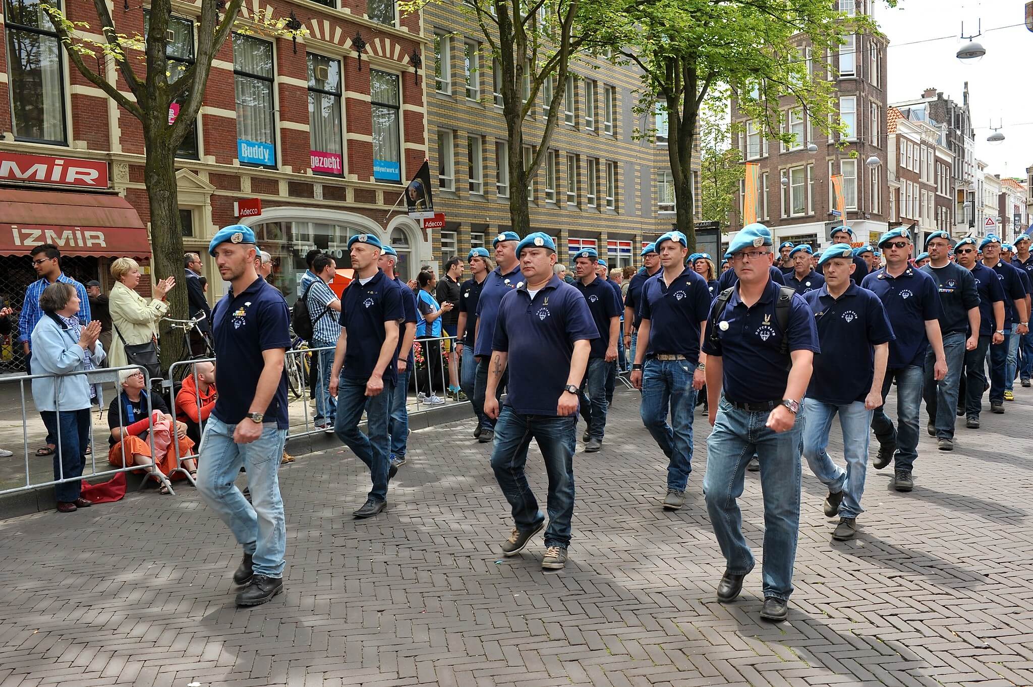 Dutchbat III bij Veteranendag 2014 in Den Haag. FaceMePLS via Wikimediacommons