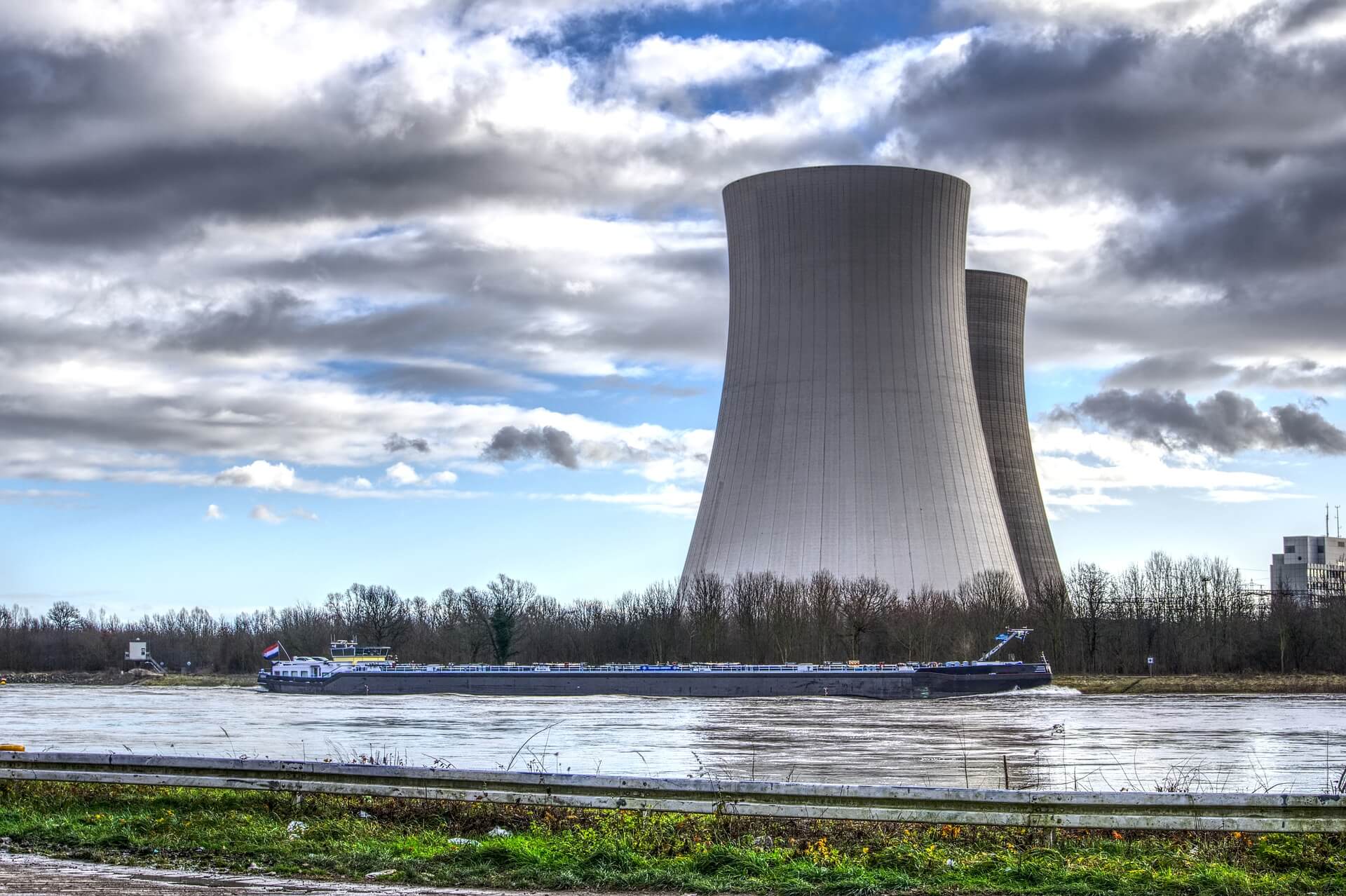 Heffron - Nuclear power plant. Markus Distelrath - Pixabay