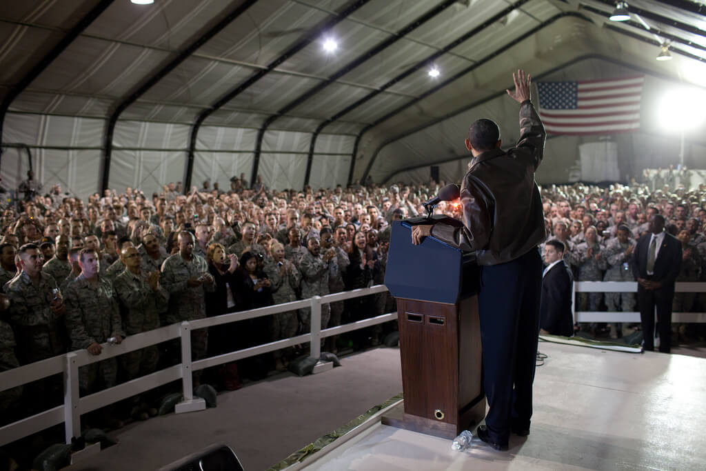 US President Barack Obama visiting troops in Afghanistan in 2010. © Expert Infantry - Flickr