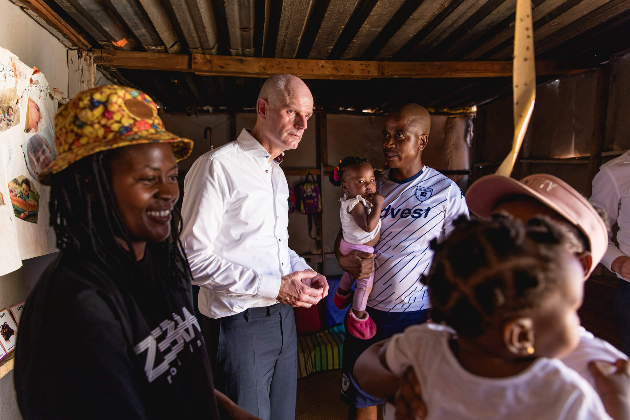 Links  - Dutch minister of foreign affairs Stef Blok during a visit to South Africa in February 2020. Ministerie van Buitenlandse Zaken 