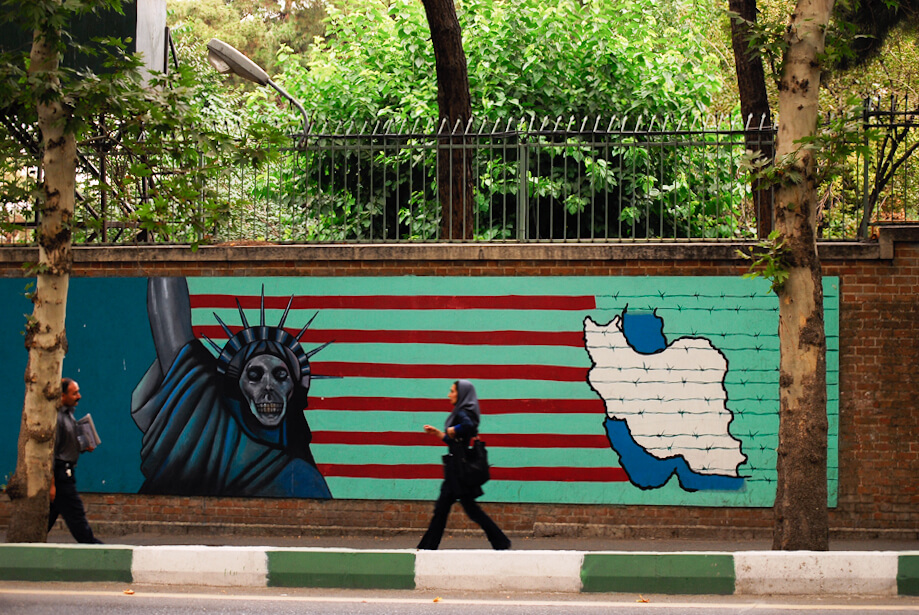 Anti-American street art in Tehran. © Tehran & Out-4 / Flickr