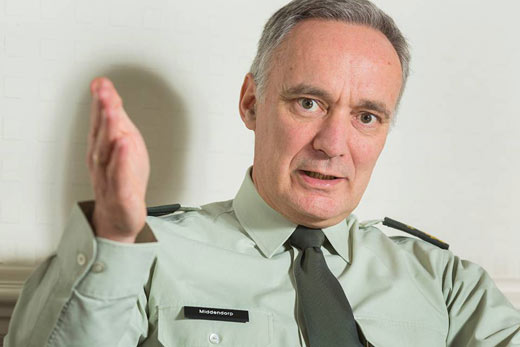 Nederlandse Commandant der Strijdkrachten Tom Middendorp