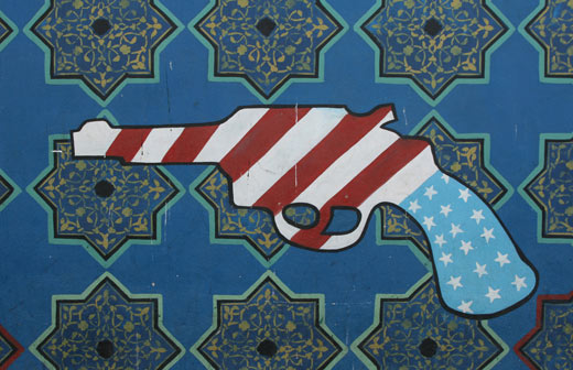 Muurschildering op de voormalige Amerikaanse ambassade in Teheran