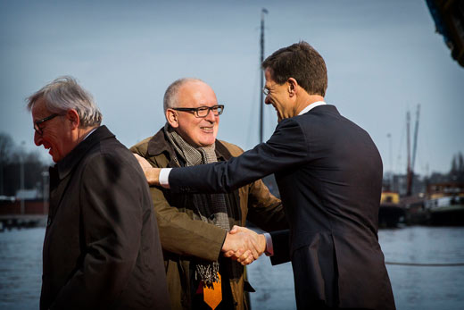 ‘Jean-Claude Juncker, Frans Timmermans en Mark Rutte in Amsterdam tijdens de aanvang van het Nederlandse EU-voorzitterschap in 2016.’