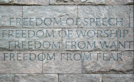 De "Four Freedoms" van president Roosevelt op de muur van het Franklin Delano Roosevelt Memorial in Washington.