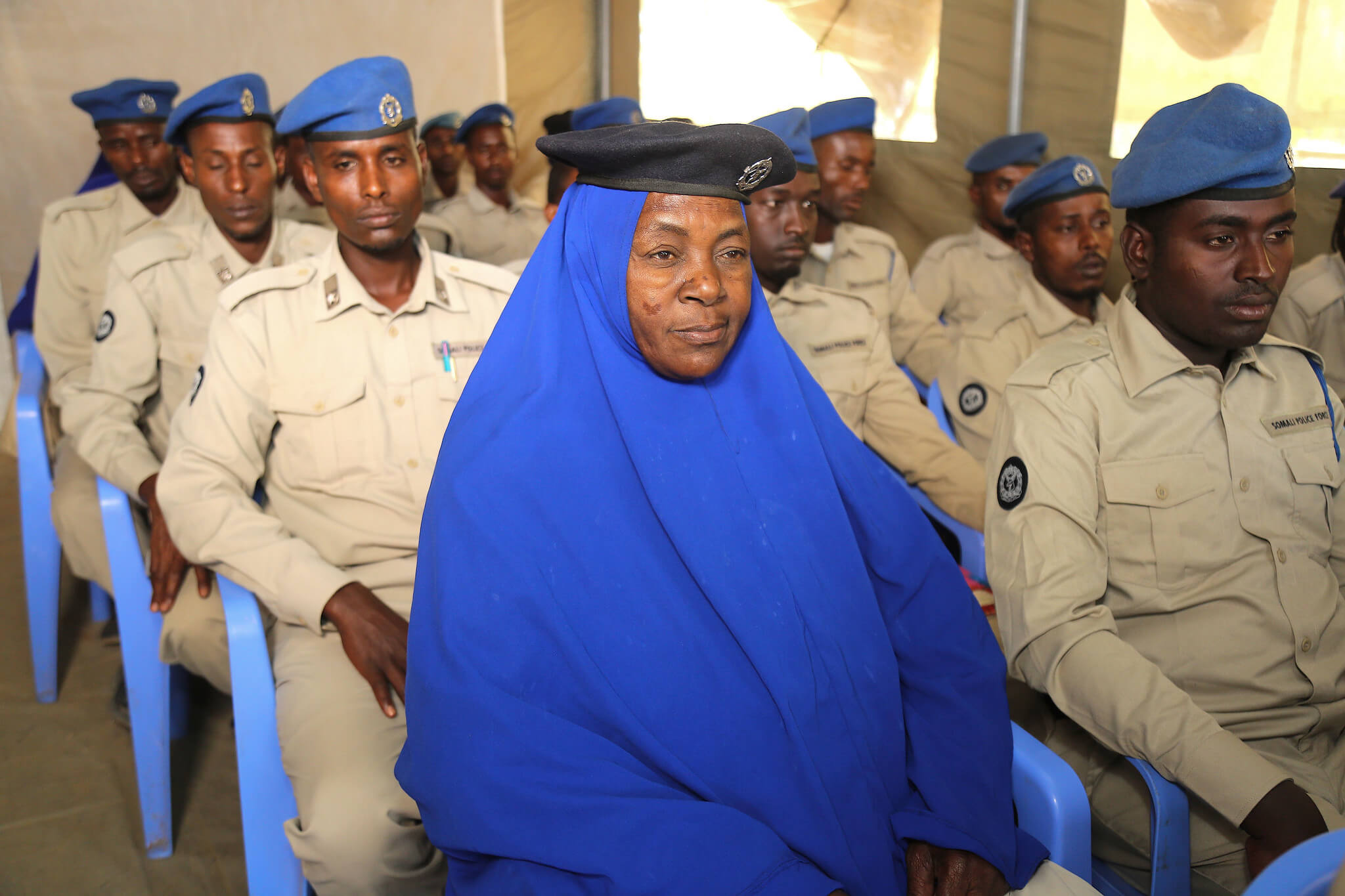 Somalische politieagenten volgens een training van de African Union Mission in Somalia ( AMISOM) over mensenrechten in Baidoa, Somalia op 9 maart 2020. © AMISOM Photo
