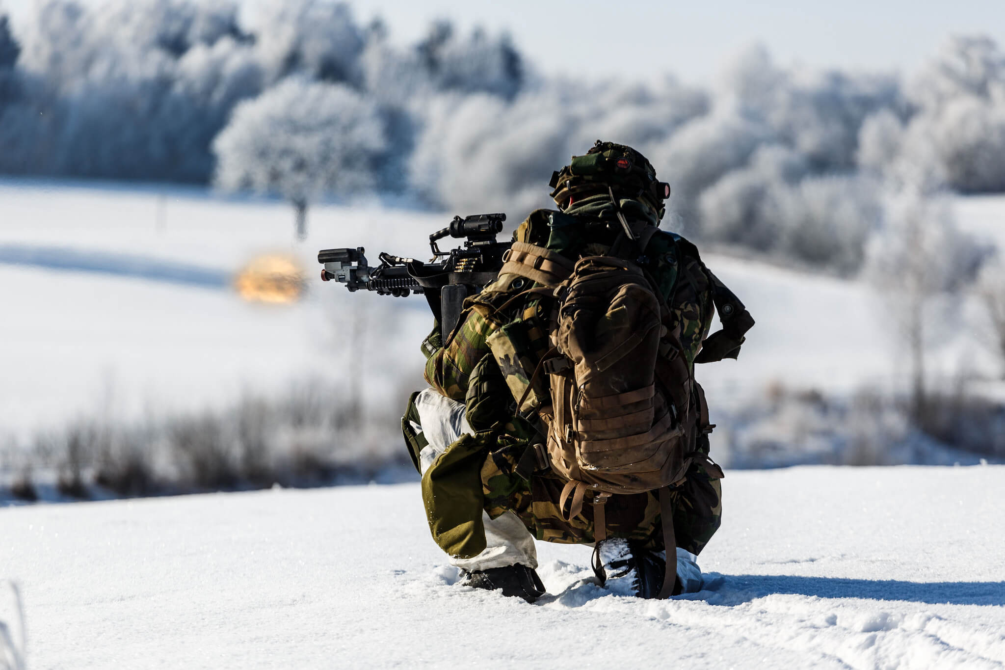 Nederlandse militair in Litouwen tijdens een NAVO-oefening in 2018. © NATO.jpg