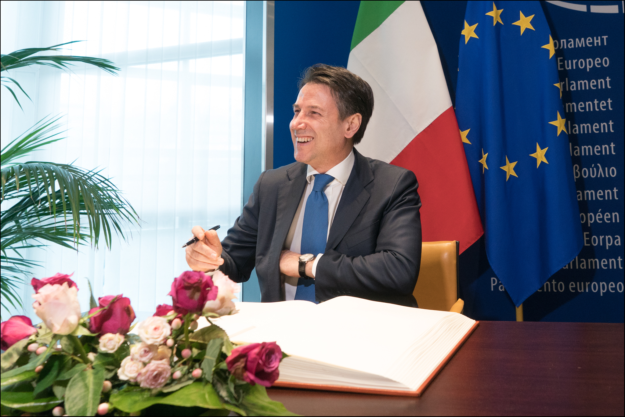 Corduwener - Prime Minister Giuseppe Conte just arrived at the European Parliament to present his vision on the #FutureofEurope in february 2019. Europees Parlement