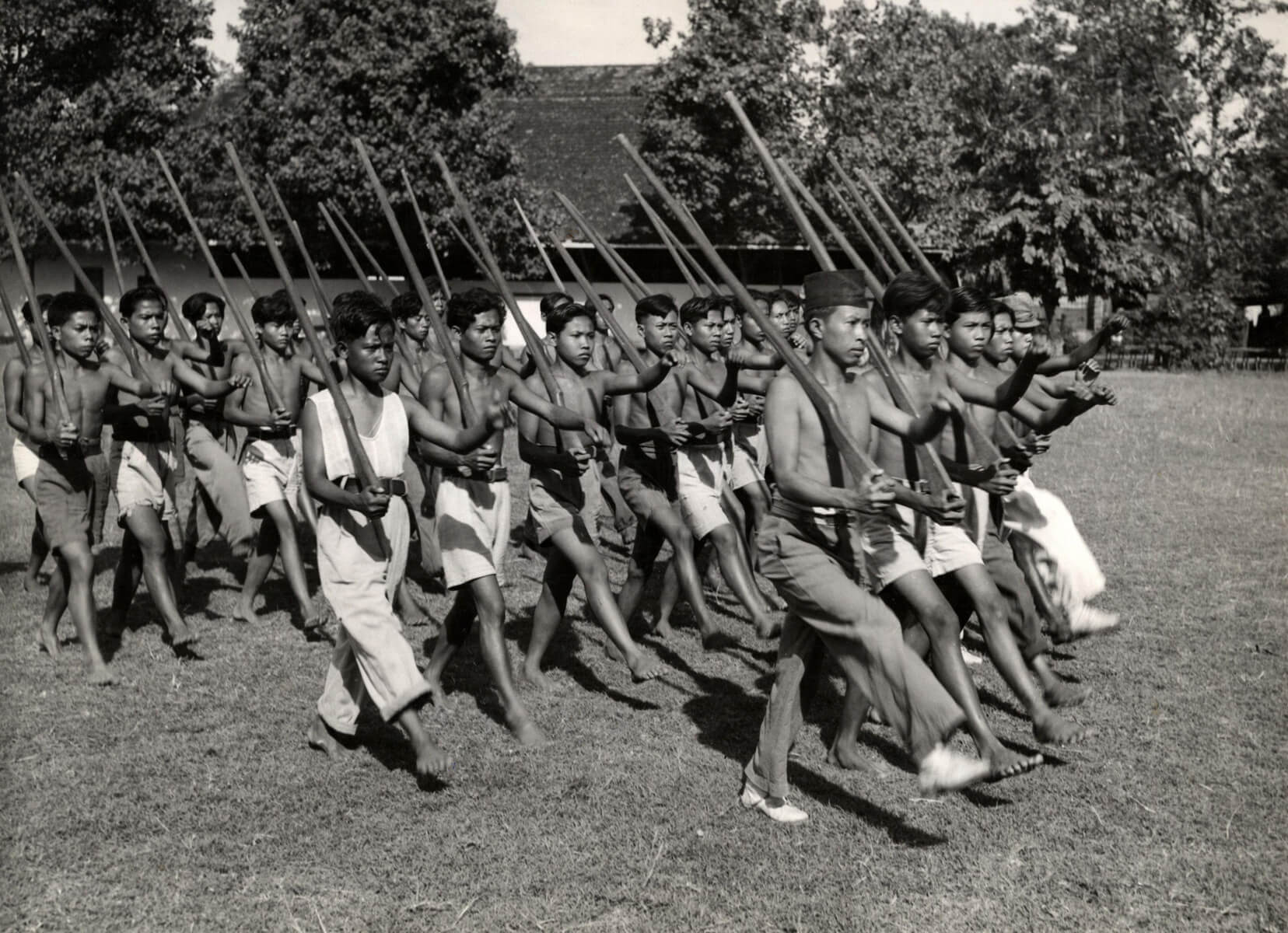 DeJong-Training van het Indonesische leger in 1949. Wikimediacommons