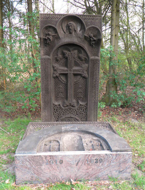 Armeens monument op begraafplaats De Boskamp in Assen. © Ronn - Eigen werk, CC BY-SA 3.0