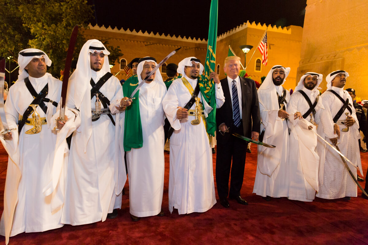 Gilboa - Donald Trump poses for photos with ceremonial swordsmen on his arrival to Murabba Palace, as the guest of King Salman bin Abdulaziz Al Saud of Saudi Arabia in 2017, in Riyadh. Trump White House Archived 