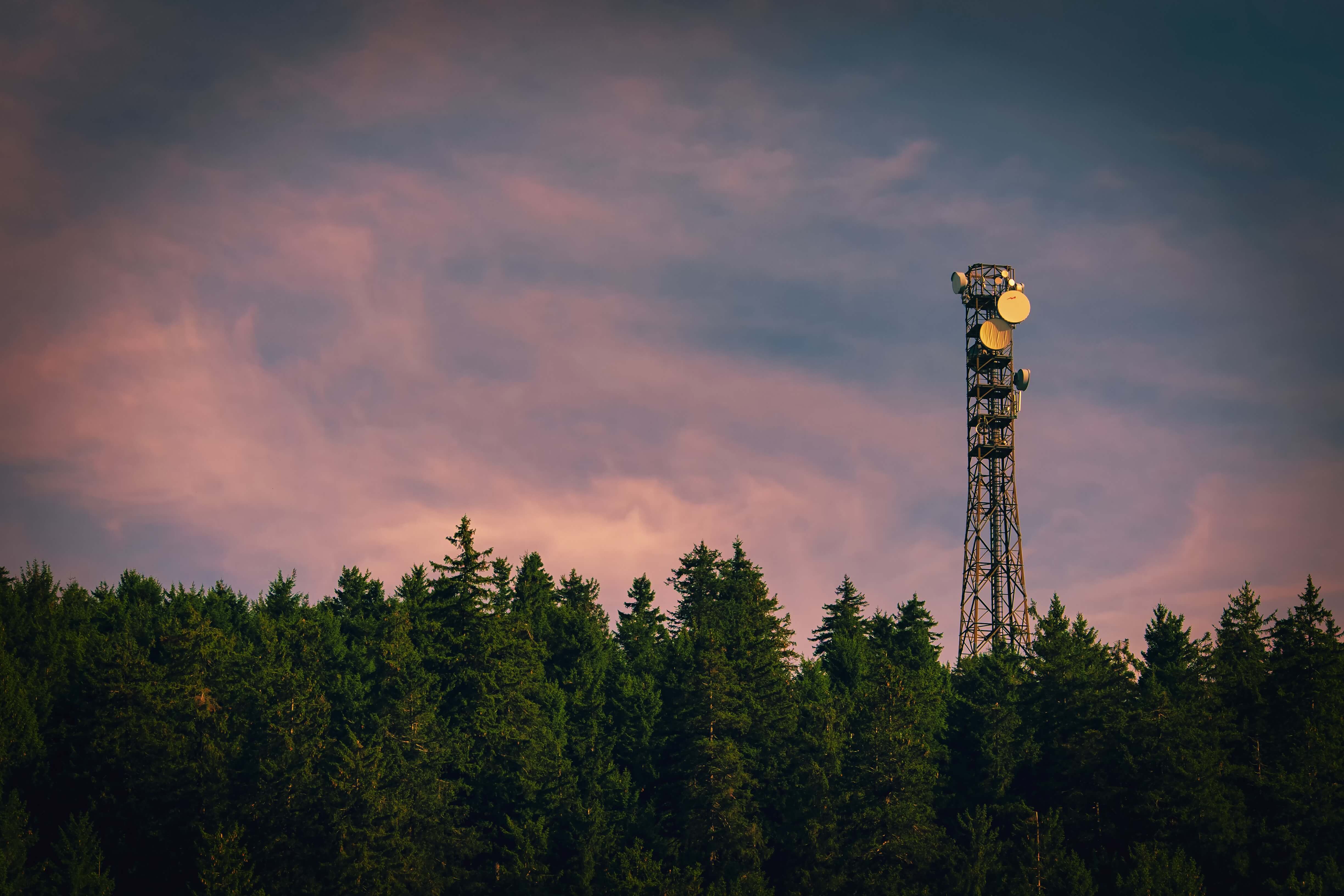 A radio tower in Hornisgrinde, Germany. © Couleur/Pixabay