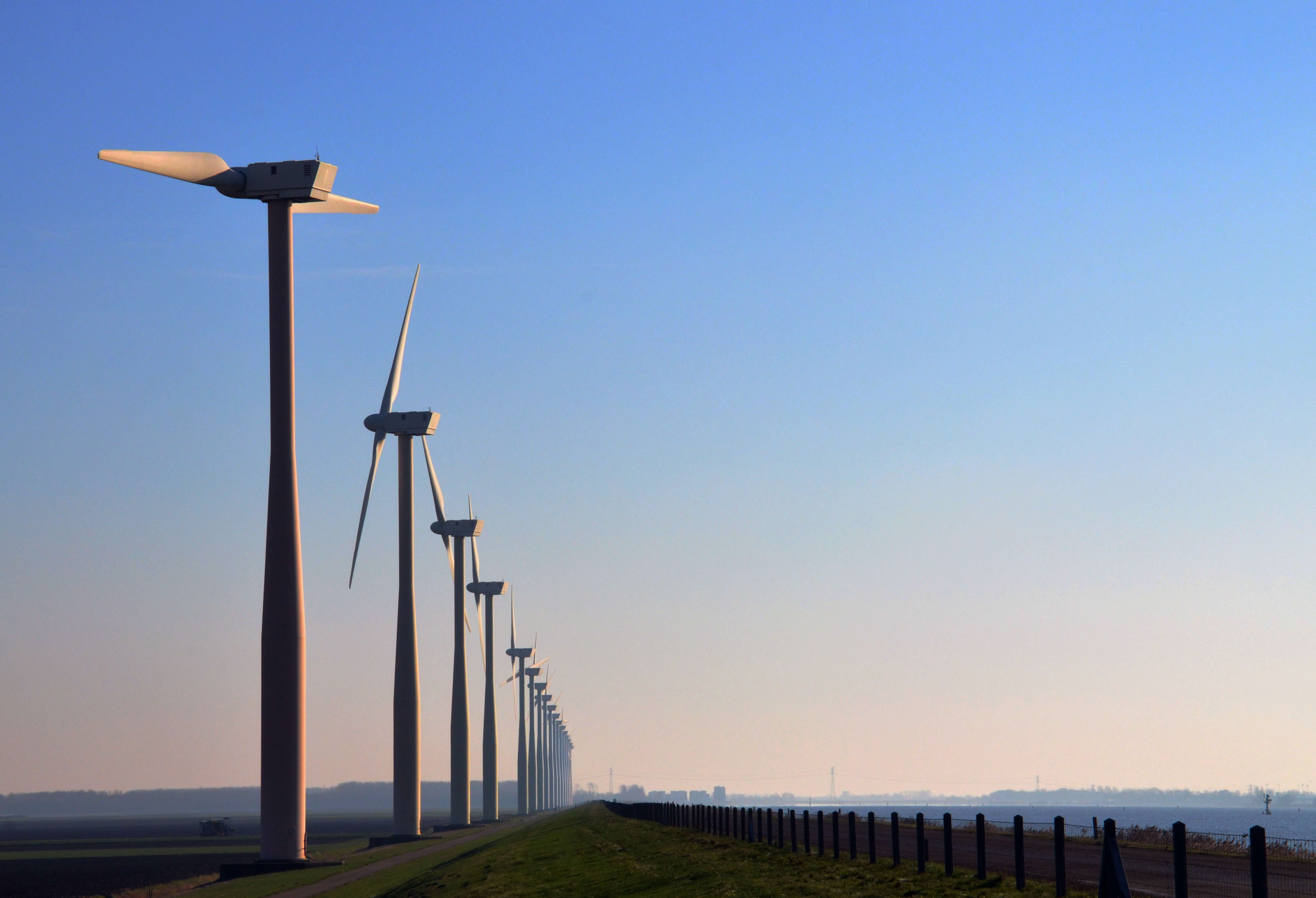 "The Dutch INEC seems rather weak on this point, indicating only that the energy efficiency and renewables shares are likely to increase as a side-effect of policies focusing on cost-effective emission reductions." © Floris Oosterveld / Flickr