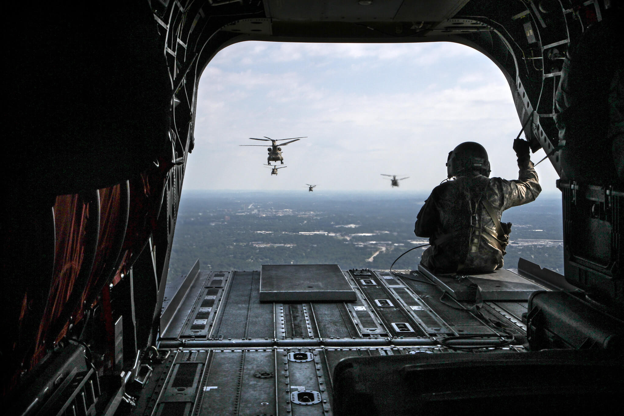 Amerikaanse cargo helicopter vertrekt naar Afghanistan (2017)