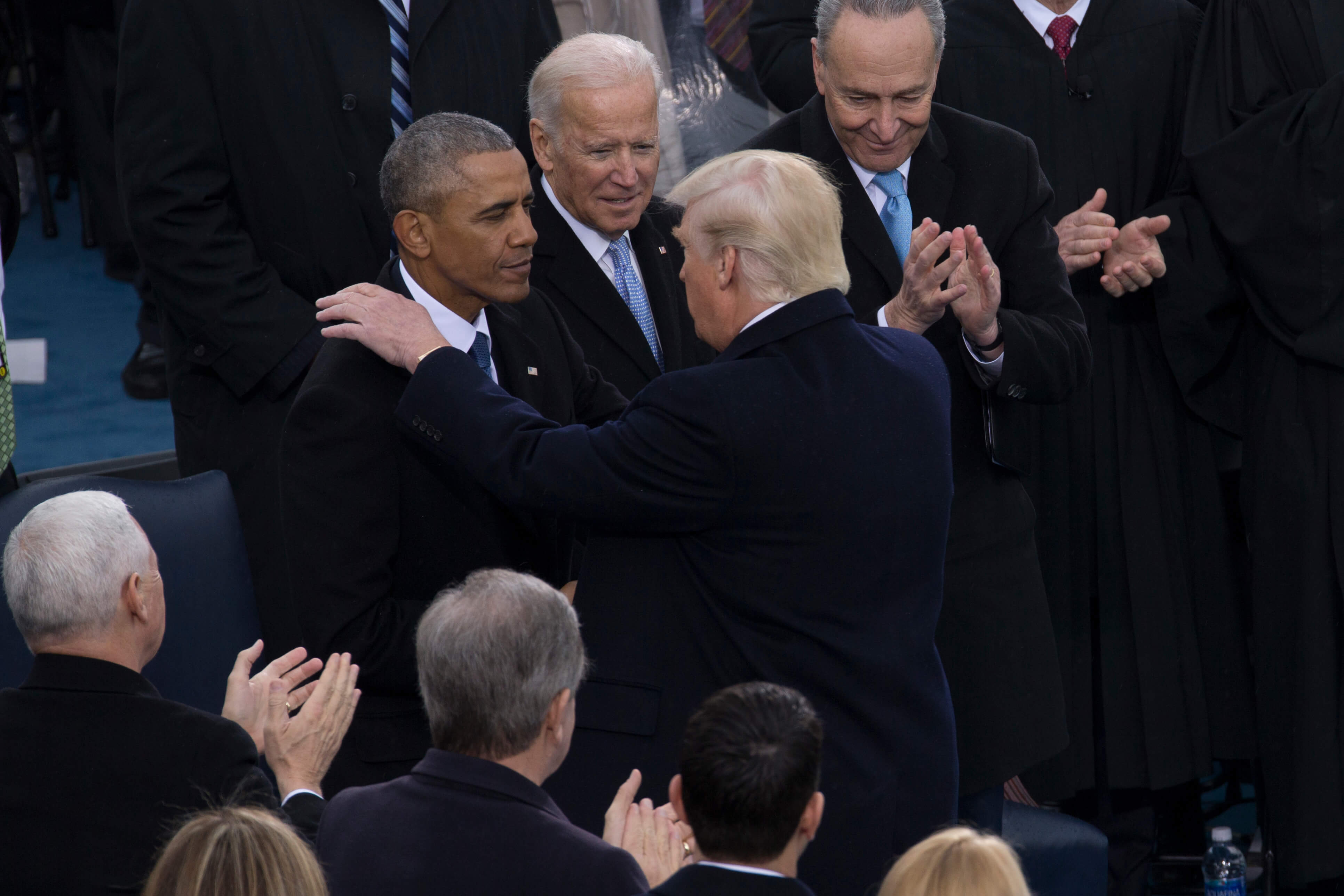Janssens - Joe Biden met zijn twee voorgangers tijdens de inauguratie van Donald Trump in 2017. By Lance Cpl. Cristian Ricardo