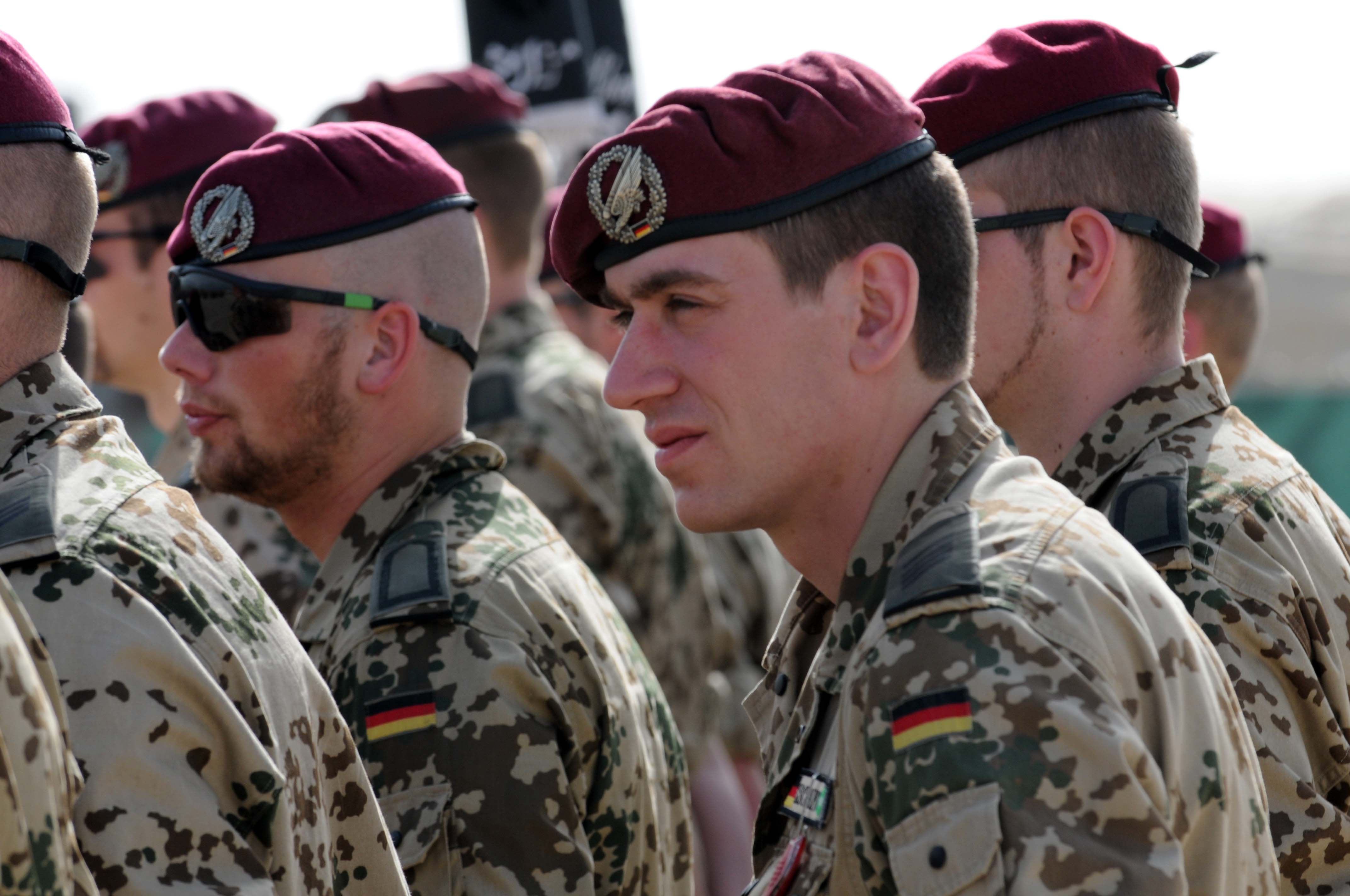 Duitse soldaten in Kunduz Afghanistan 2010-ResoluteSupportMedia-flickr
