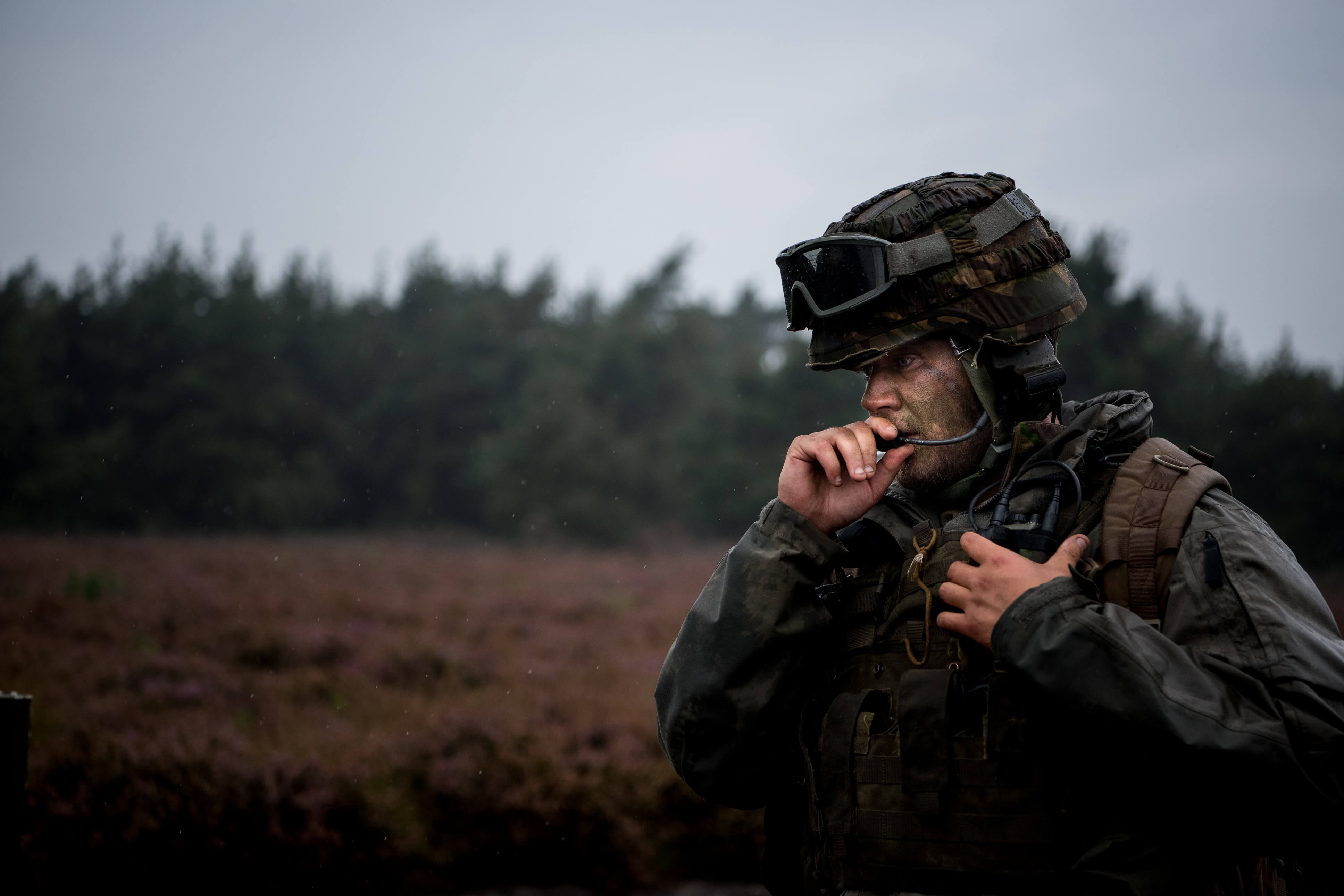 Klep-Nederlandse artillerie soldaat traint met helikopters. © Camp Heumensoord/Flickr