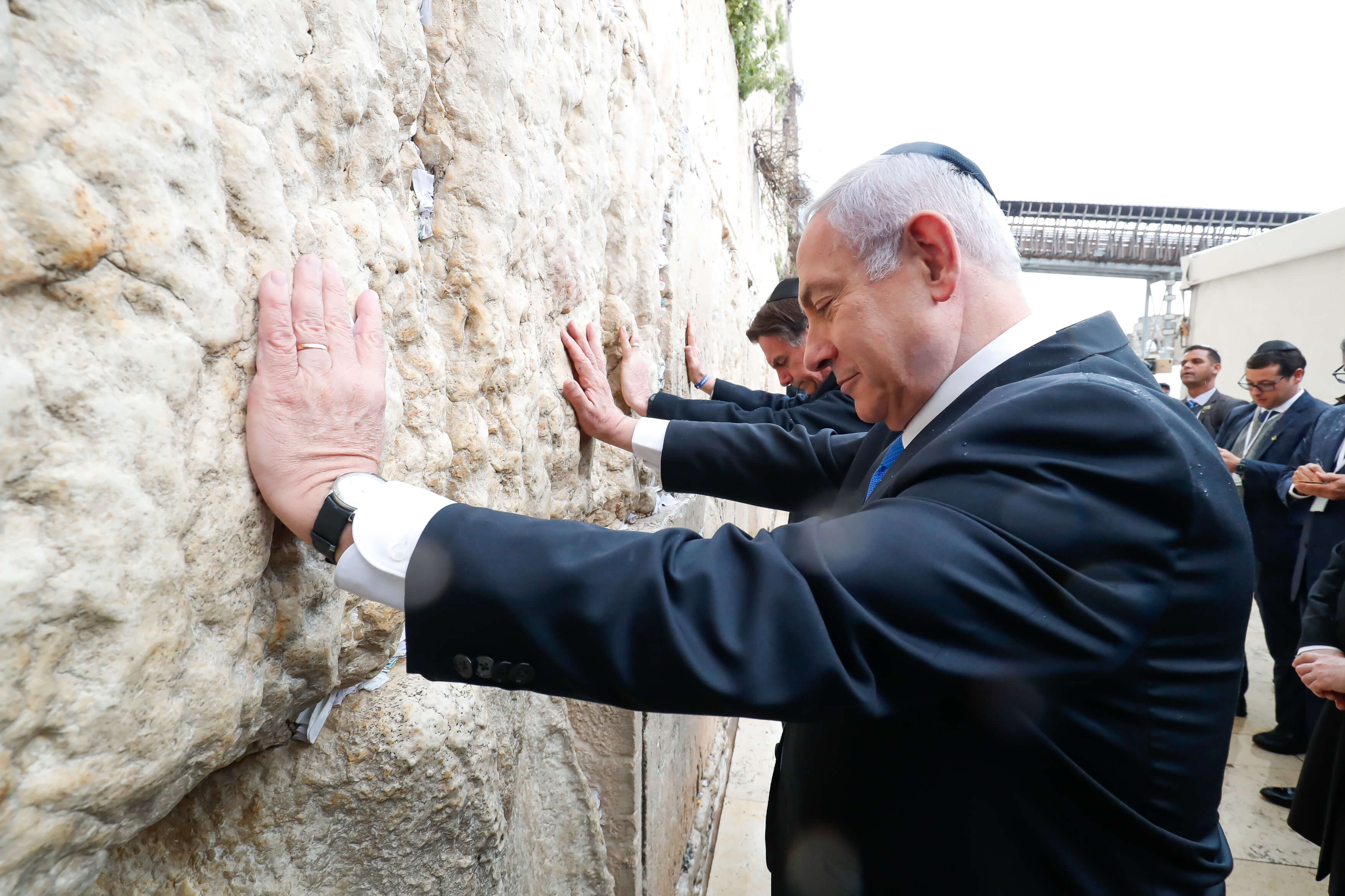 Re-elected Prime Minister Netanyahu visits the wailing wall in April 2019. ©Flickr/Palácio do Planalto
