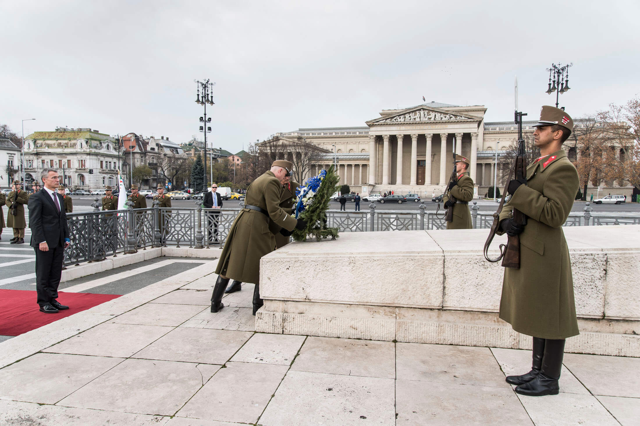 Kolen - Wreath laying ceremony at Heroes Square with NATO Secretary General Jens Stoltenberg and the Chief of Defence of Hungary, General Tibor Benko in 2015. NATO