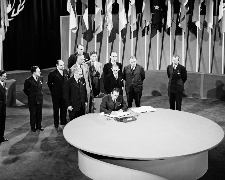 Ezequiel Padilla, Secretary of Foreign Affairs; Chairman of the delegation from Mexico, signing the UN Charter at a ceremony held at the Veterans' War Memorial Building on 26 June 1945. © UN Photo