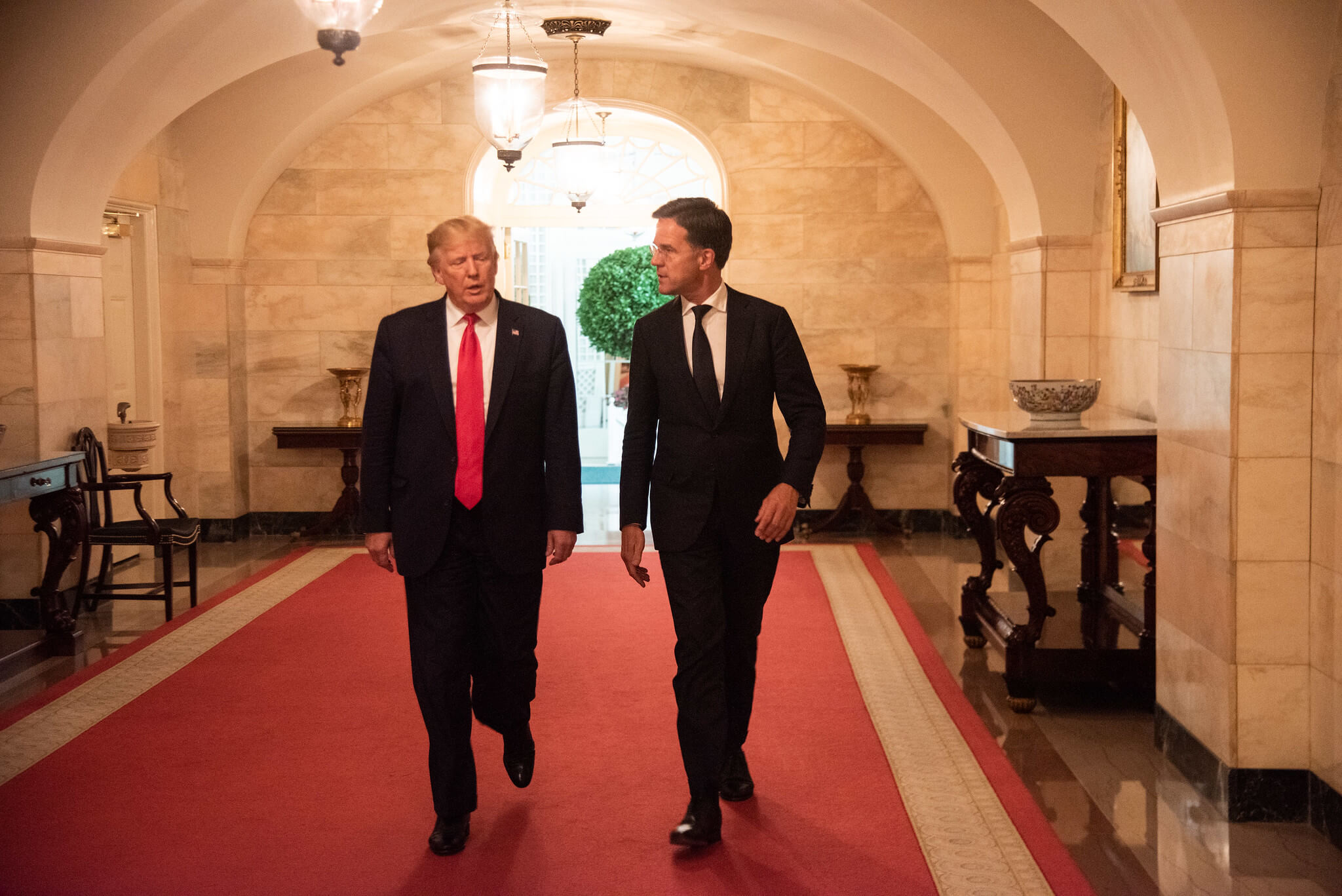 Mark Rutte en Donald Trump in Washington in 2019. Netherlands Embassy - Flickr