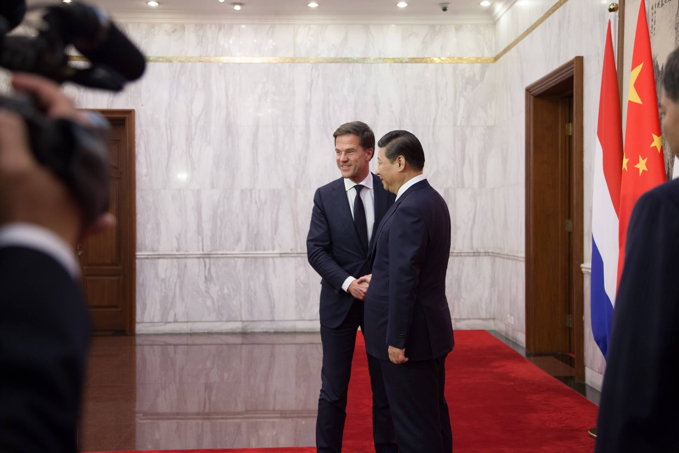 President Xi Jinping ontvangt minister-president Rutte tijdens een bezoek aan China in 2013 - Minister-president Rutte