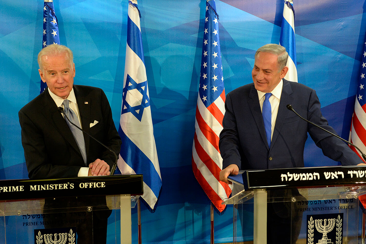 Vicepresident Joe Biden met de minister-president van Israël Benjamin Netanyahu in 2016. © Flickr / U.S. Embassy Jerusalem 