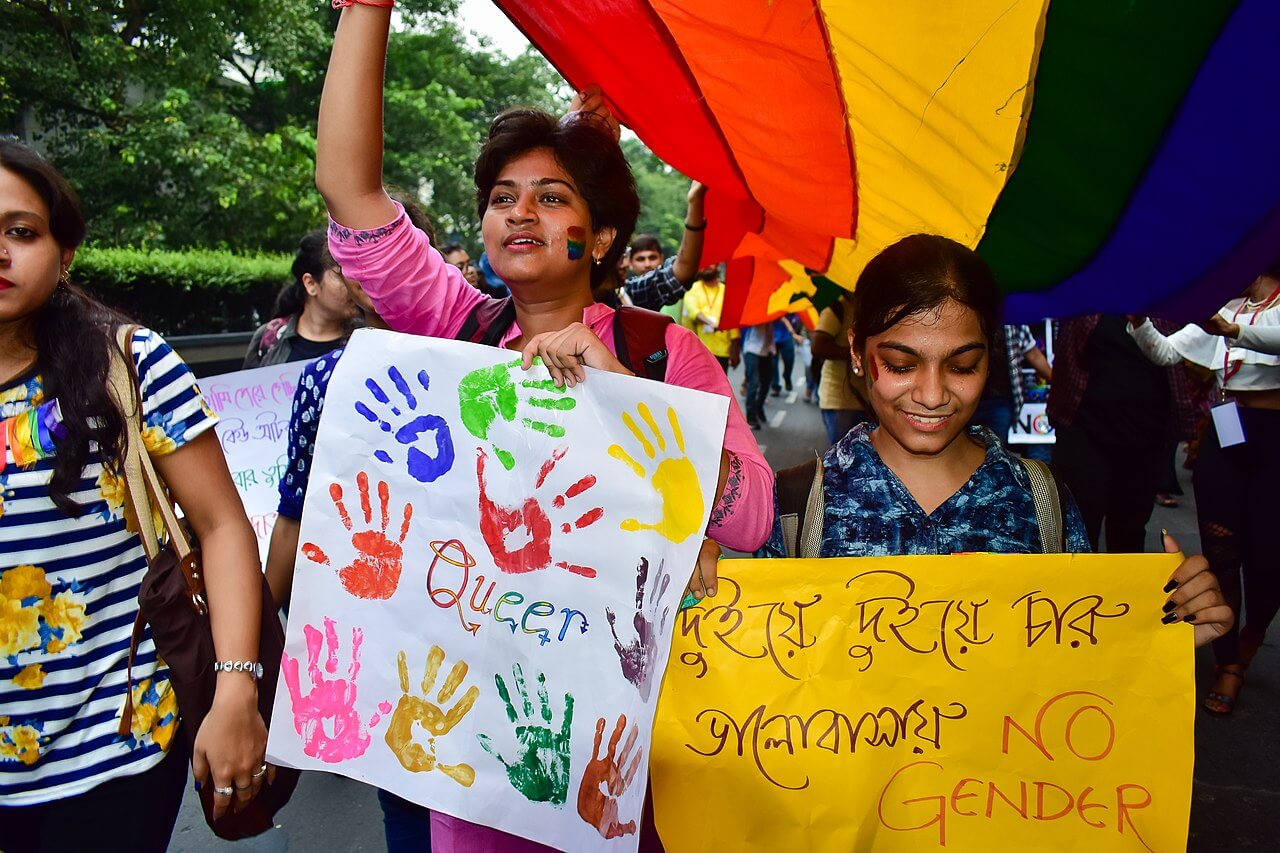 Feestparade in Calcutta na het besluit van het Indiase Hooggerechtshof omtrent LHBTI-regelgeving in 2018. © WikiCommons-ArpanBasuchoWdhury