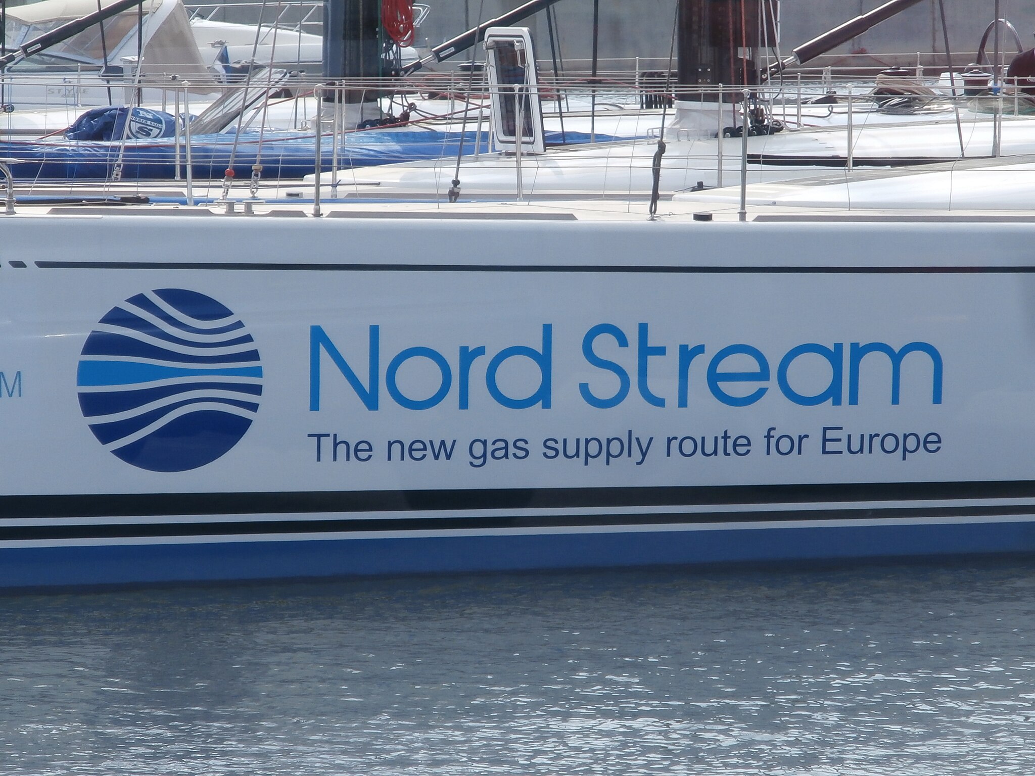‘Spirit of Europe’ vessel with marketing for the Nord Stream 1 pipeline, designed to transport natural gas from Russia to Europe, on its side in Tallinn, 19 May 2014. © Pjotr Mahhonin via Wikipedia Commons