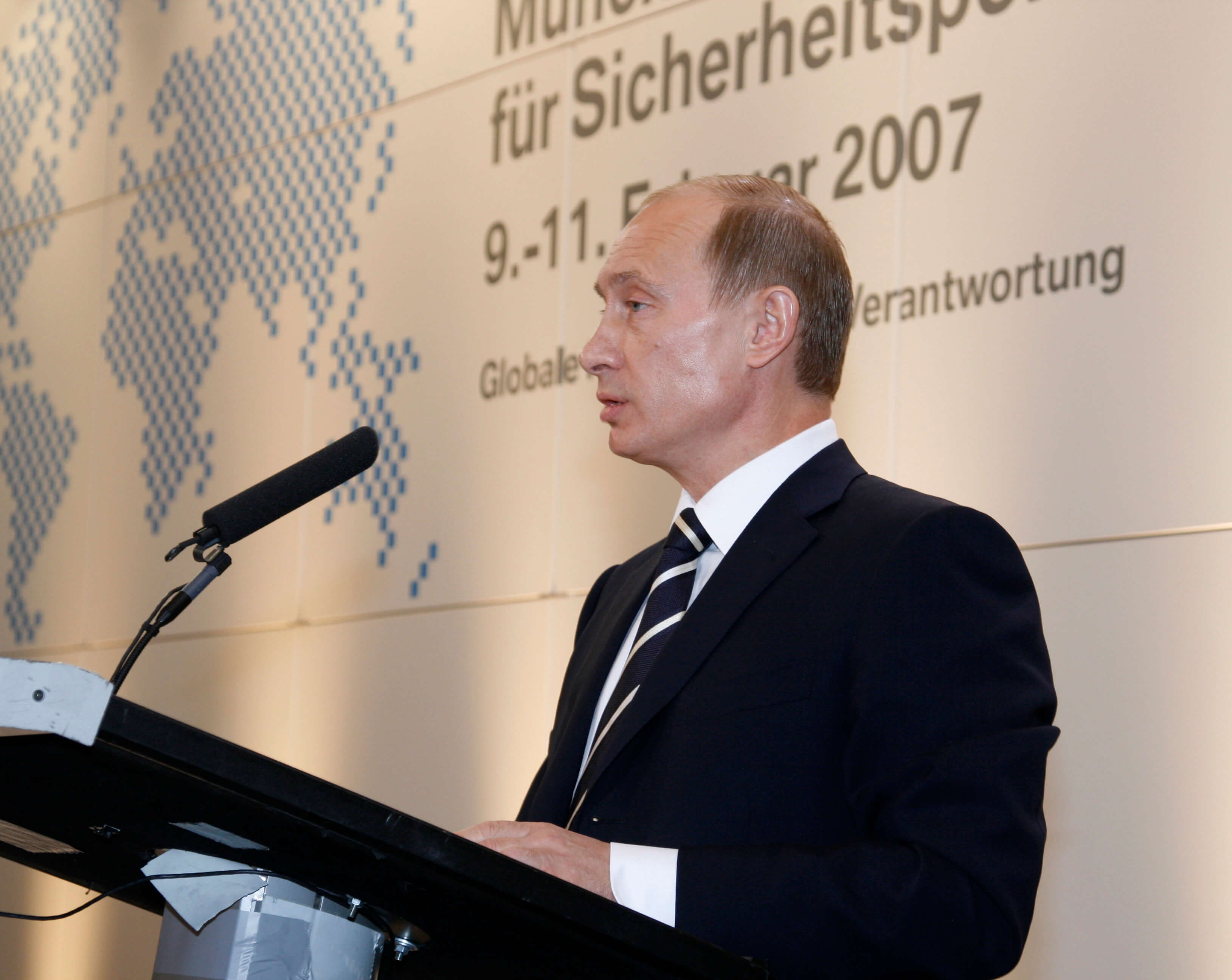Russian President Vladimir Putin during his speeach at the 43rd Munich Security Conference in 2007. © Antje Wildgrube via Wikimediacommons
