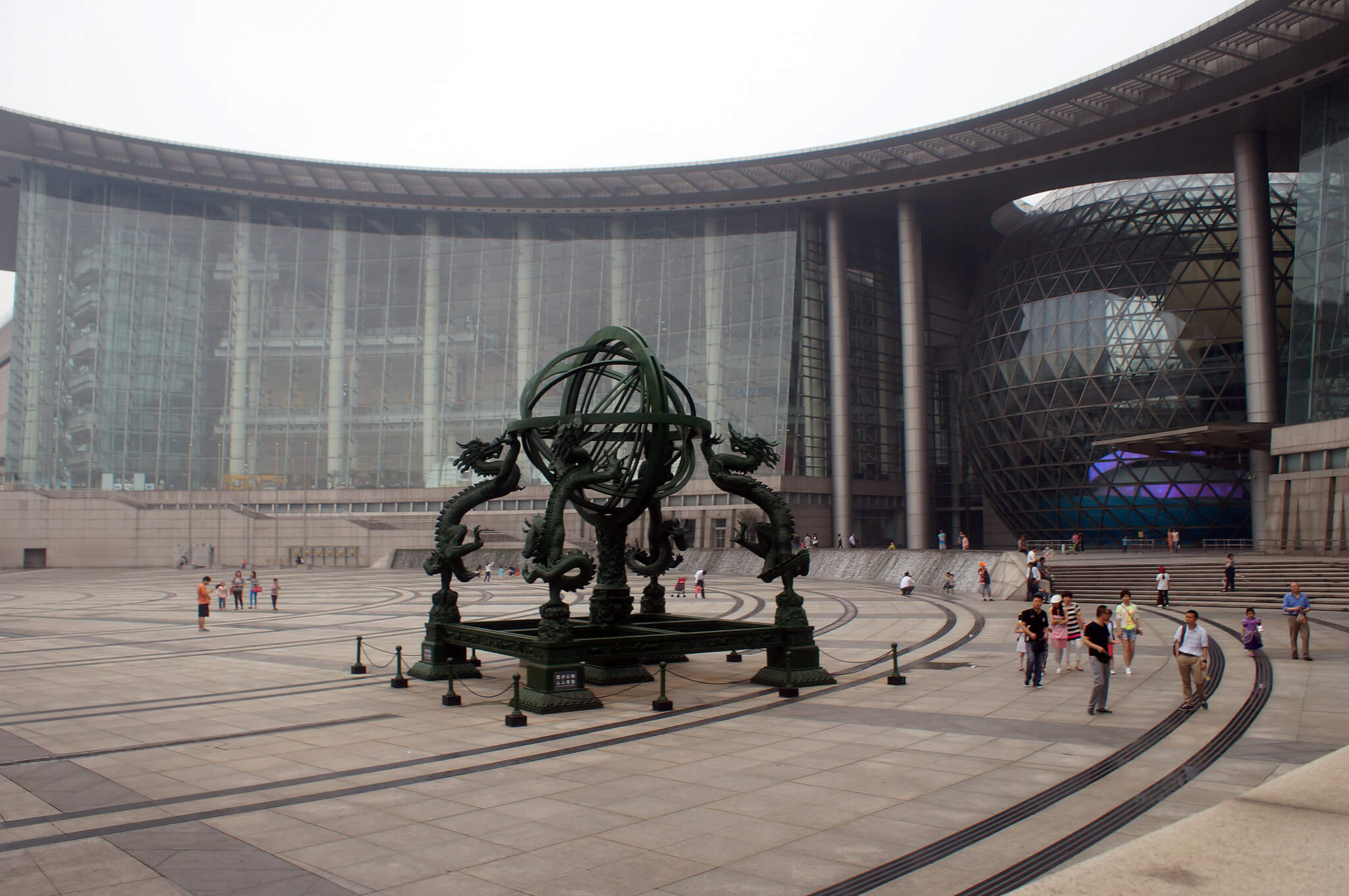 VanderLugt-Shanghai Tech Museum in 2014. Spezz - Flickr