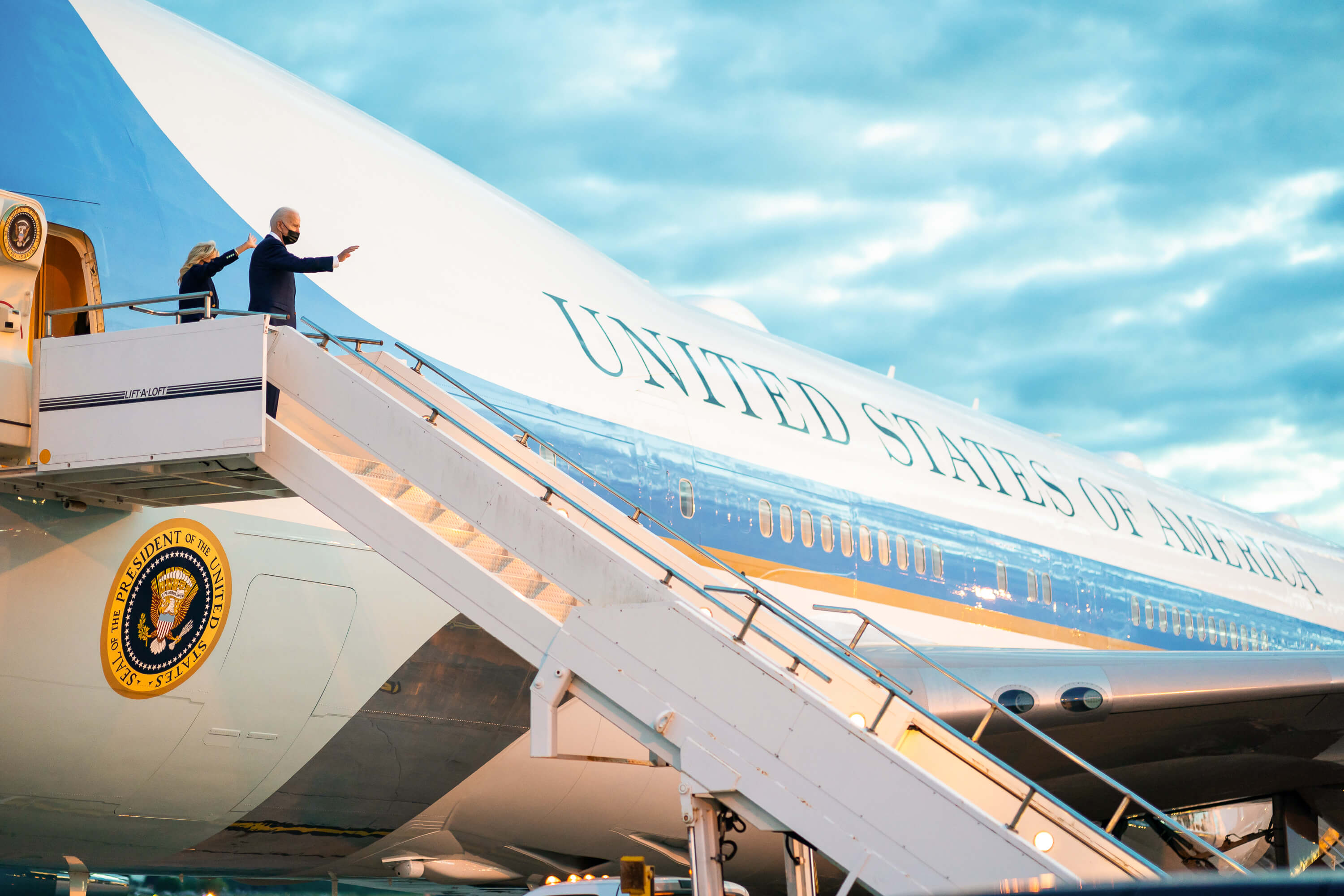 Vandewoude-President Joe Biden en First Lady Jill Biden vertrekken na een bezoek aan Engeland in juni 2021. The White House - Flickr