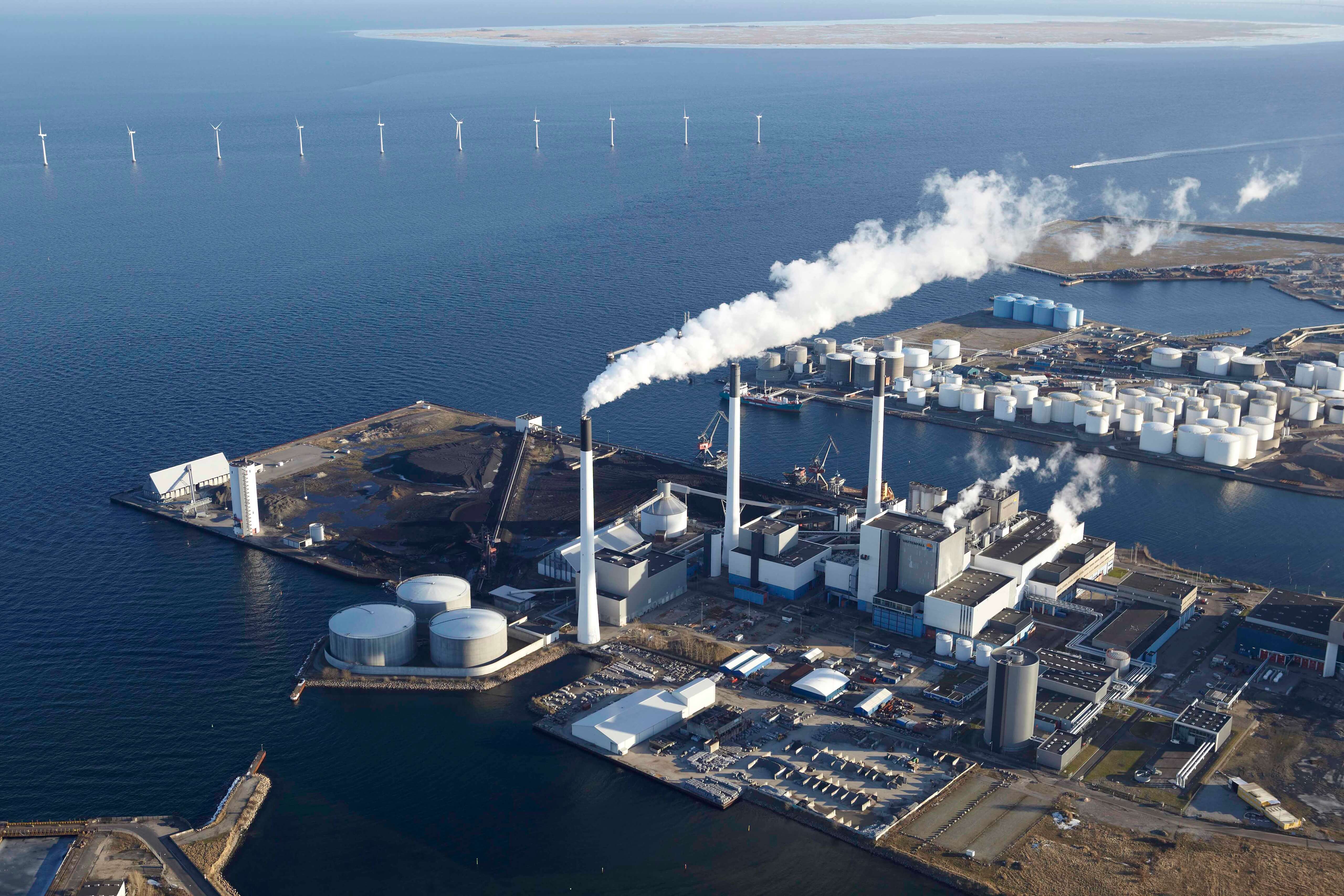 Vattenfall energiecentrale in Amager (Denemarken), waar jaarlijks 70. 000 ton aan biomassa verbrand wordt. © Flickr - Vattenfall 