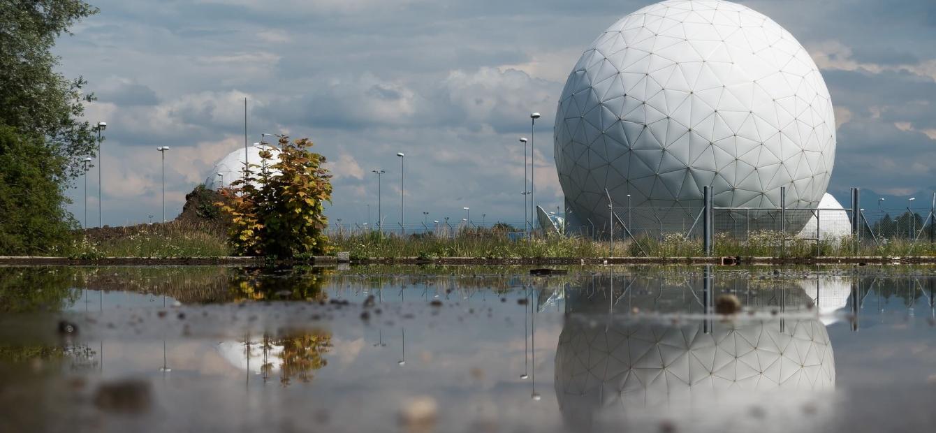  Achter de schermen bij de BVD: het leven van Ad de Jonge