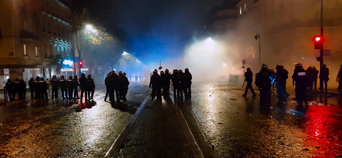 Politiegeweld in beeld: hoe heilig is de openbare orde?