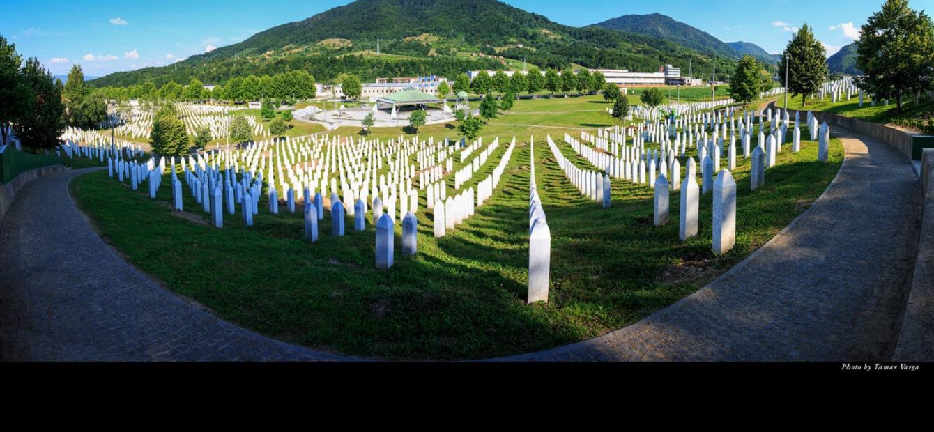 De onbeantwoorde vragen over het Srebrenica-drama